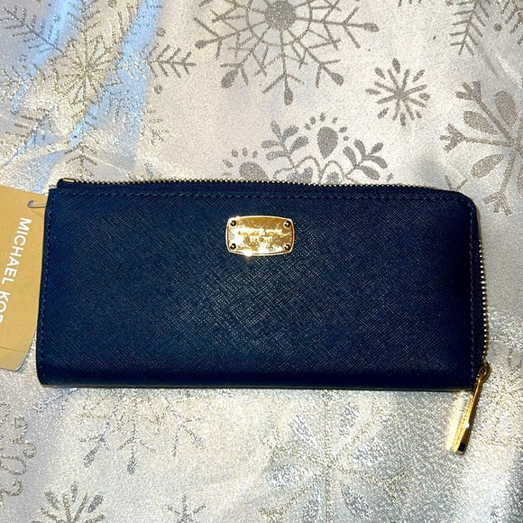 MICHAEL Michael Kors Navy Wallet - Picture 1 of 10